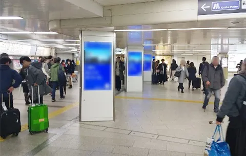 マルイ前